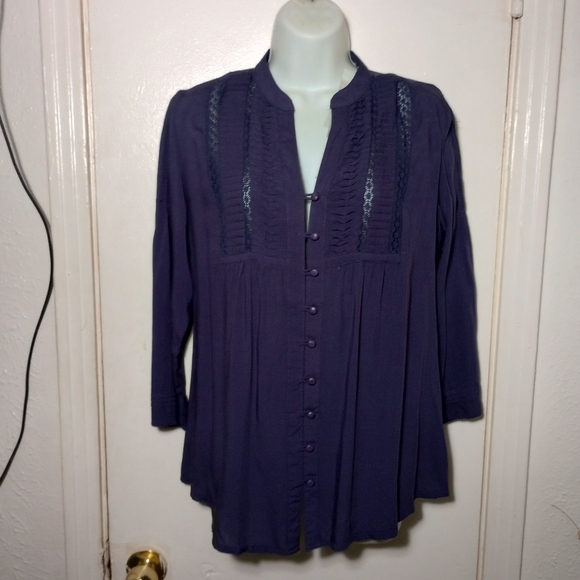 Solitaire Tops - NWTAnthropologie SOLITAIRE BY RAVI KHOSLA Navy Crochet Peasant Blouse Size Small